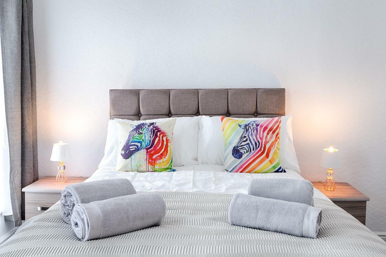 City Centre, Parking, Smart Tv'S In All Rooms سوانسي المظهر الخارجي الصورة